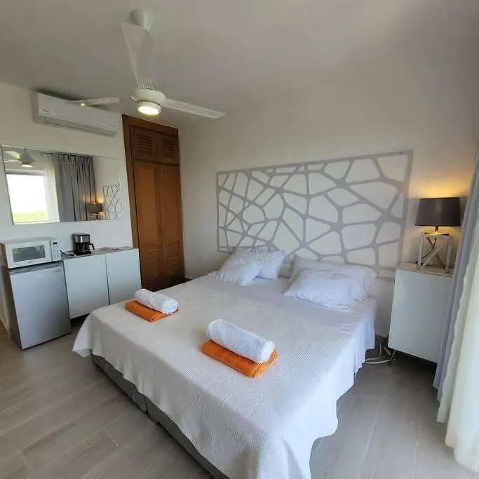 Vibe Residence Hotelstyle No Kitchen Studio Close To Beach La Laguna Apartament