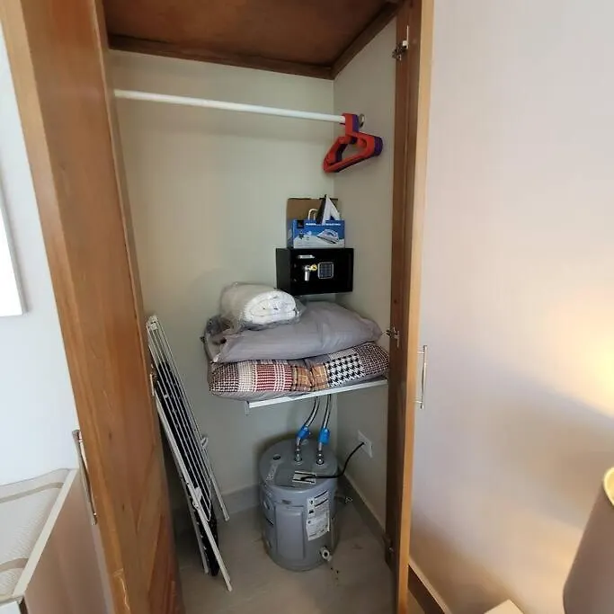 Vibe Residence Hotelstyle No Kitchen Studio Close To Beach La Laguna Apartament