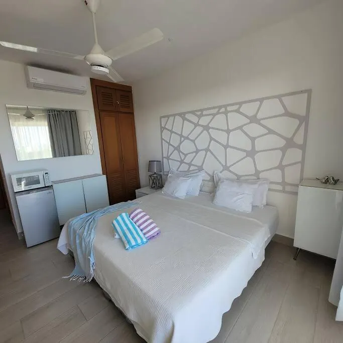 Vibe Residence Hotelstyle No Kitchen Studio Close To Beach La Laguna