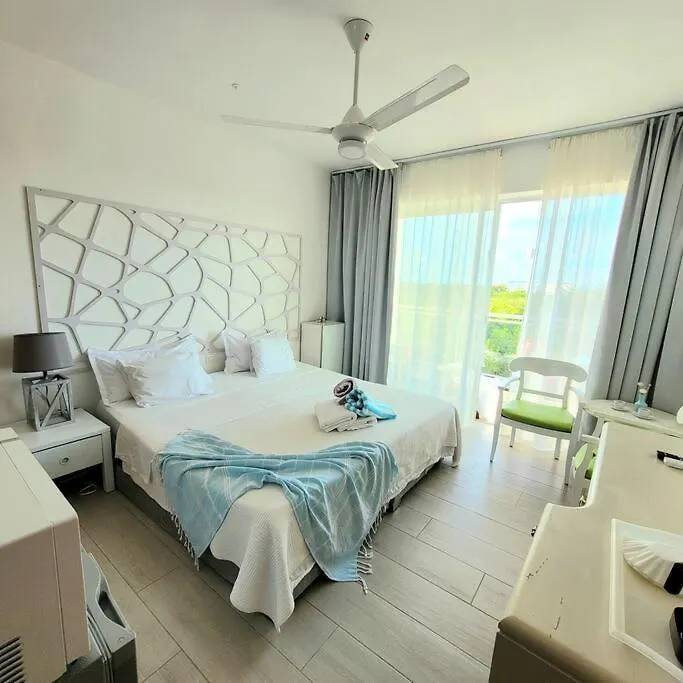 Vibe Residence Hotelstyle No Kitchen Studio Close To Beach La Laguna
